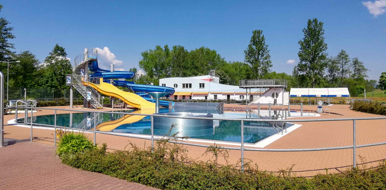AQA Land swimming pool